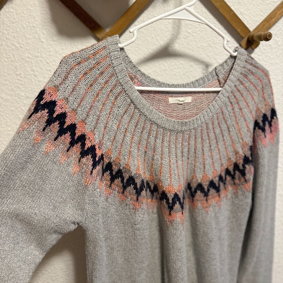 Sweater - Picture 2 of 2